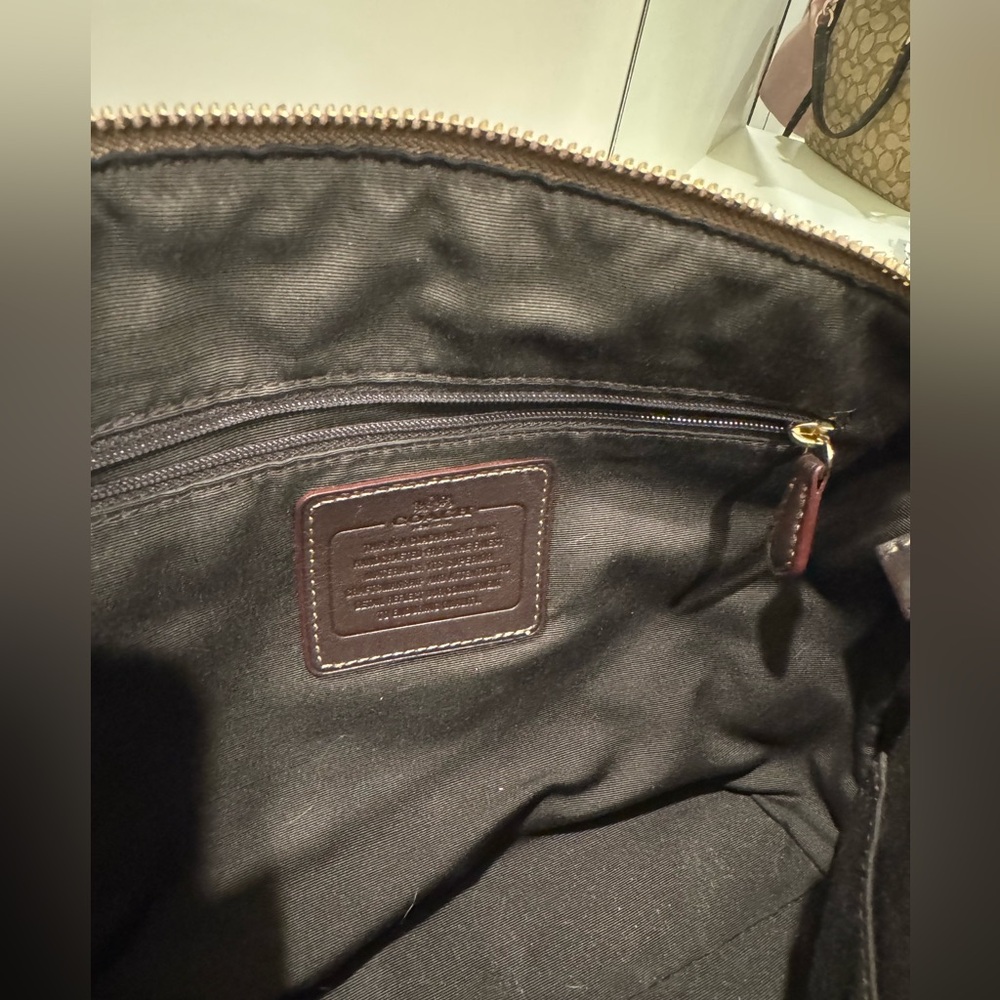 Coach signature Kelsey Satchel - Picture 9 of 9